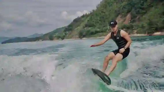 上海浦東滴水湖尾波沖浪包船體驗進階課程教學培訓上海南京旅遊