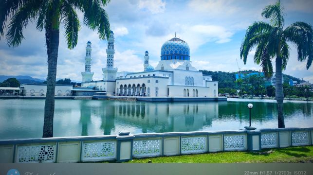沙巴亞庇市立清真寺+敦馬士達化大廈半日遊【欣賞丹絨亞路日落】