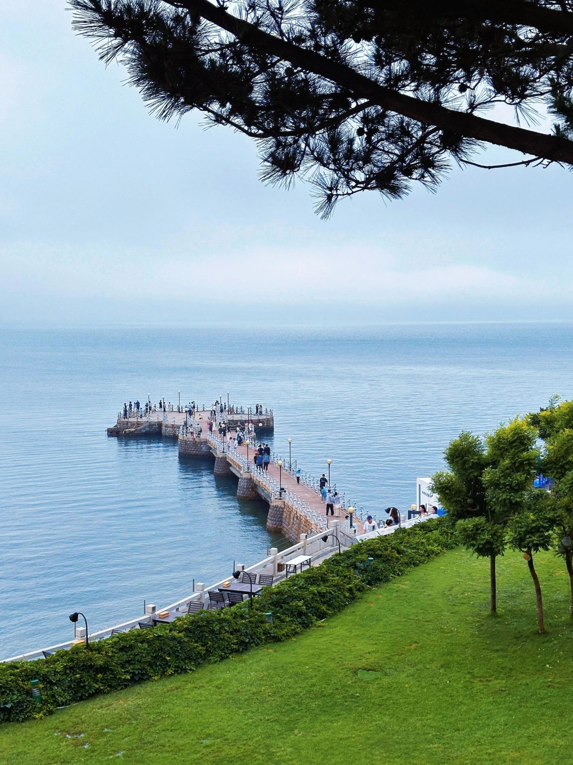 Weihai Grape Beach + Golden Bay Pier + Huaxia City Private Charter 1-Day Tour - Chinese and English Services Available