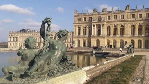 Versailles Palace admission ticket+ Audio Guide + Round-trip Transfer Half Day Tour