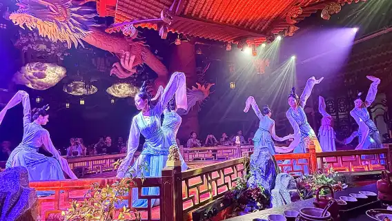 Wuhan · Chu-Han Palace Banquet: A Millennium Feast [Immersive Chu-Han Theater + Chu-Style & Han-Dynasty Cuisine + Hanfu Dress-Up Experience]