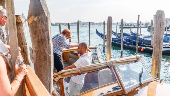 Venesia: Perjalanan Perahu Pribadi ke Grand Canal