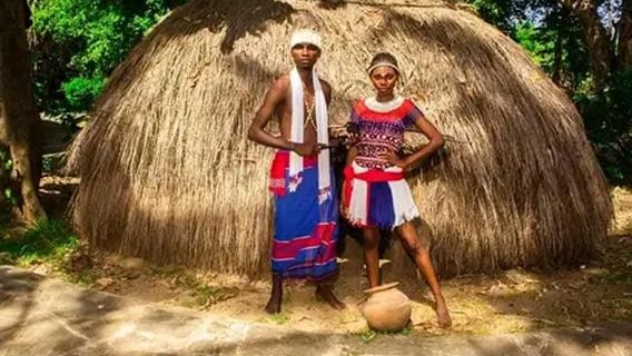 From Nairobi: Bomas of Kenya Cultural Dance Tour and Show.