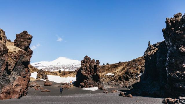 Reykjavik: Snaefellsnes & Mt. Kirkjufell Guided Minibus Tour