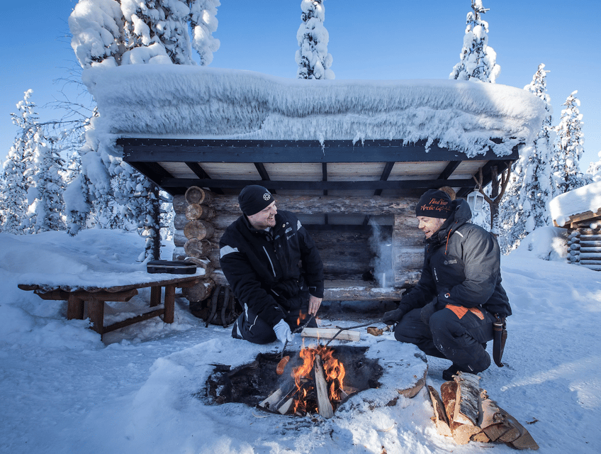 Rovaniemi: Snowshoe Hiking Adventure