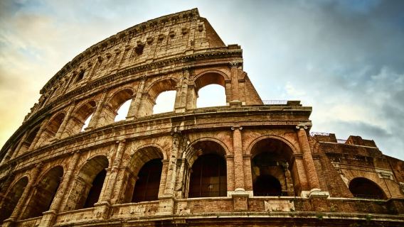 Roma: Tur Berpemandu Kelompok Kecil Bawah Tanah Colosseum
