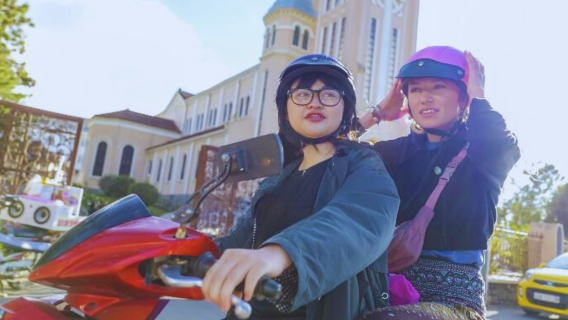 Lawatan Bandar Dalat Dengan Pelajar Tempatan - Berasaskan Derma