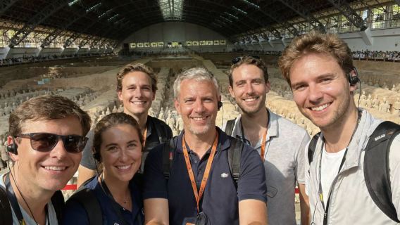 Visite Commentaire privée en petit groupe des guerriers et chevaux de terre cuite de Xi'an - Excursion d'une journée en anglais/japonais/cantonais/coréen/français/russe