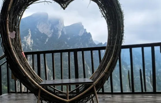 河南南陽老界嶺+西峽恐龍遺迹園一日遊-可中英文服務