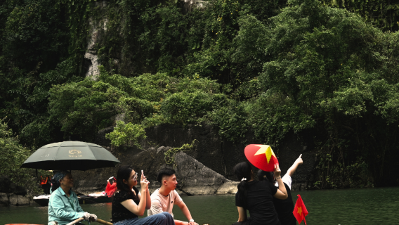 Ninh Binh Day Tour | Vietnam Private Car Charter with Guide | Hoa Chau - Tam Coc - Hang Mot Itinerary