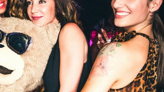 Roma: Pub Crawl Italiano Guiado