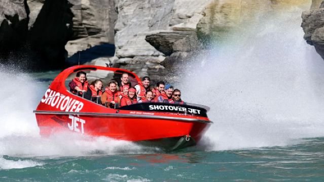 ควีนส์ทาวน์ ช็อตโอเวอร์ เจ็ท สปีดโบ๊ต