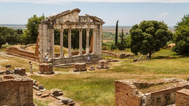 Fier: Apollonia Archaeological Park Tour with Entry Ticket