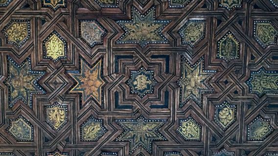 Granada: Alhambra Complex Guided Tour with Ticket