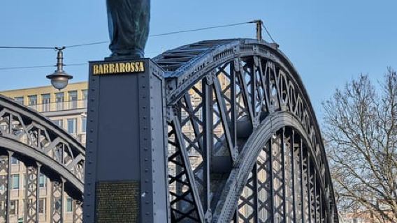 Geführte Tour durch Hamburgs Speicherstadt – Lagerhäuser, Freihafen & zollfreie Zone
