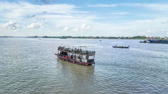 Phnom Penh Sunset Tour By Cycling & Boating