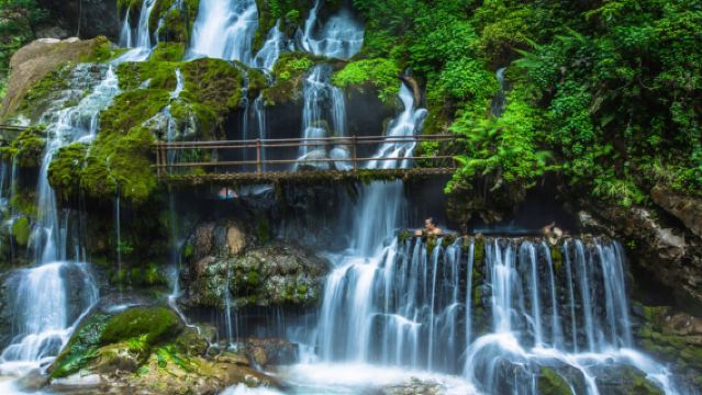 Luo Ji Mountain + Jiushijuli Hot Spring Private Day Tour for 2-8 People with Door-to-Door Pickup