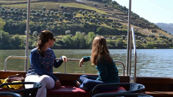 Douro Valley: Day Trip + River Cruise & Lunch from Porto