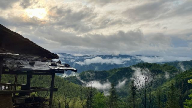 Inmersión Rural en Guilin: Senderismo a Cascadas, Elaboración de Pasteles de Arroz y Banquetes de la Granja a la Mesa
