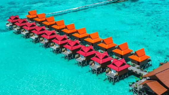 24年ぶりにオープンしたセンポルナホワイトサンドベイウォーターハウスリゾートは、360度の海の景色を望む質の高い旅行を提供しています。