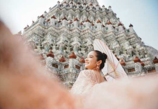 Traditional Thai Costume Rental Bangkok Guide