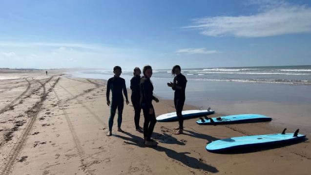 Anfängerfreundliches Surfen an schönen Spots