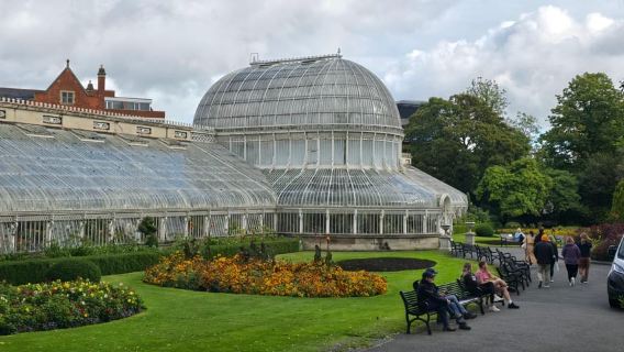Un tour a piedi unico nel centro di Belfast
