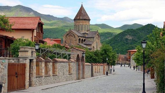 ムツヘタ-生命の柱大聖堂-古代都市遺跡群貸切チャーター1日