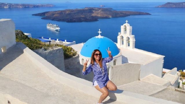 Santorini Must-See Highlights: Private Sightseeing Tour