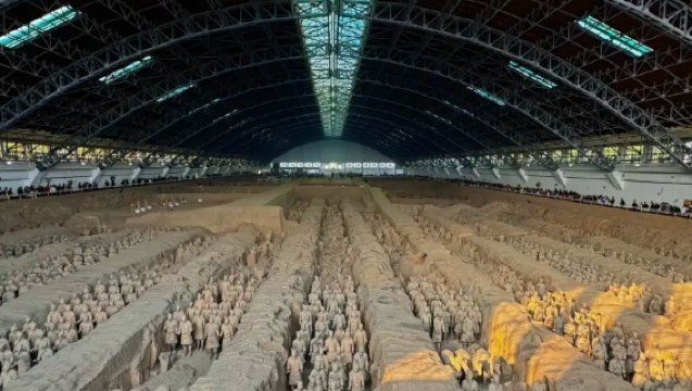 西安東線貸切チャーター日帰りツアー【秦始皇兵馬俑博物館/華清宮】（入場チケットなし） 英語ドライバーオプションあり