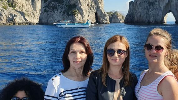 Κάπρι: Περιήγηση στο Νησί + Γαλάζια Σπηλιά και Γεύμα από τη Νάπολη