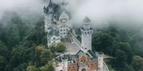 慕尼黑中文包車一日遊:工業齒輪與童話城堡