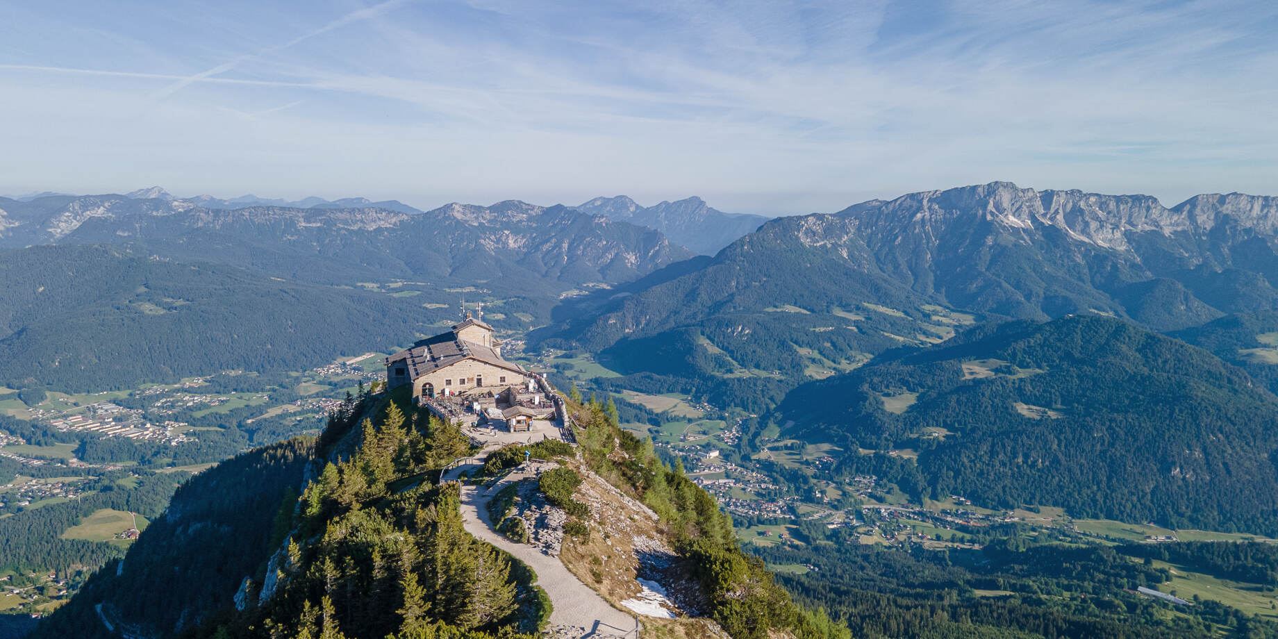 Half-day tour to The Eagle's Nest + Berchtesgaden in Germany|Exploring Hitler's retreat|Ticket included