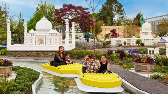 Denmark Billund Legoland + Teddy Bear Art Museum + Andersen's Childhood Home + Odense Central Square one-day tour