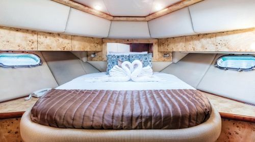 Luxury Yacht Experience in Dubai Transport Passes 9