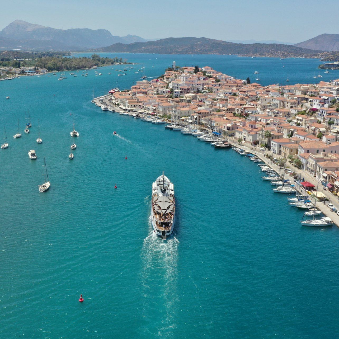 ทัวร์ล่องเรือพร้อมไกด์และอาหารกลางวันเต็มวันจากเอเธนส์ ไปยังเกาะไฮดรา โปรอส และเอจินา