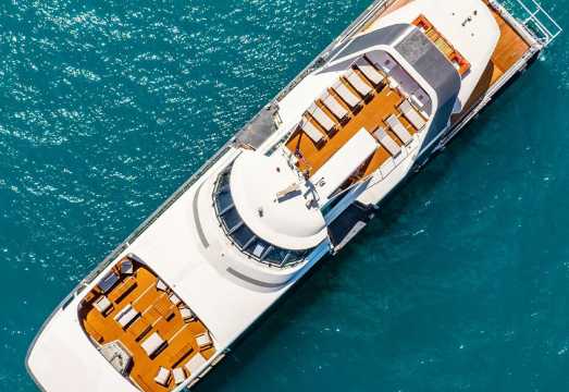 Whitsundays: Super Flyer Boat Tour from Airlie Beach + Snorkeling AUD 258.77