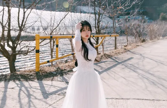 英國波頓Trip Moments【約拍跟拍婚拍街拍抓拍航拍攝影攝像/多語言翻譯/動作指導】