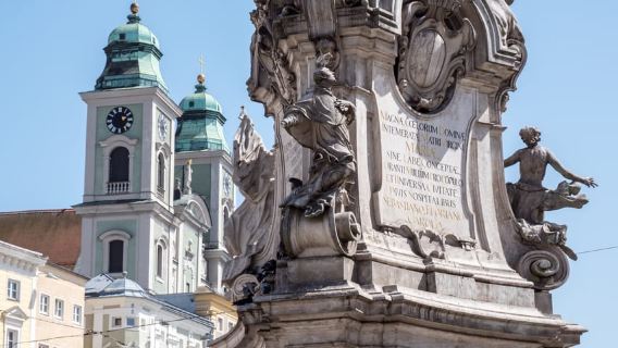 Linz Old Town Highlights Walking Tour with Pöstlingbergbahn