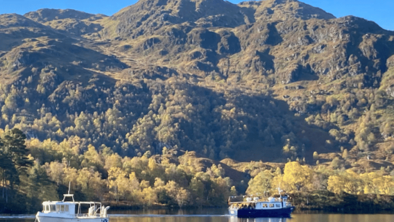 Ab Edinburgh: Bonnie Lochs und Whisky-Tour mit Eintritt