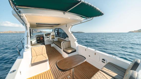 Labuan Bajo: Lawatan Bot Laju Sehari Penuh Taman Negara Komodo