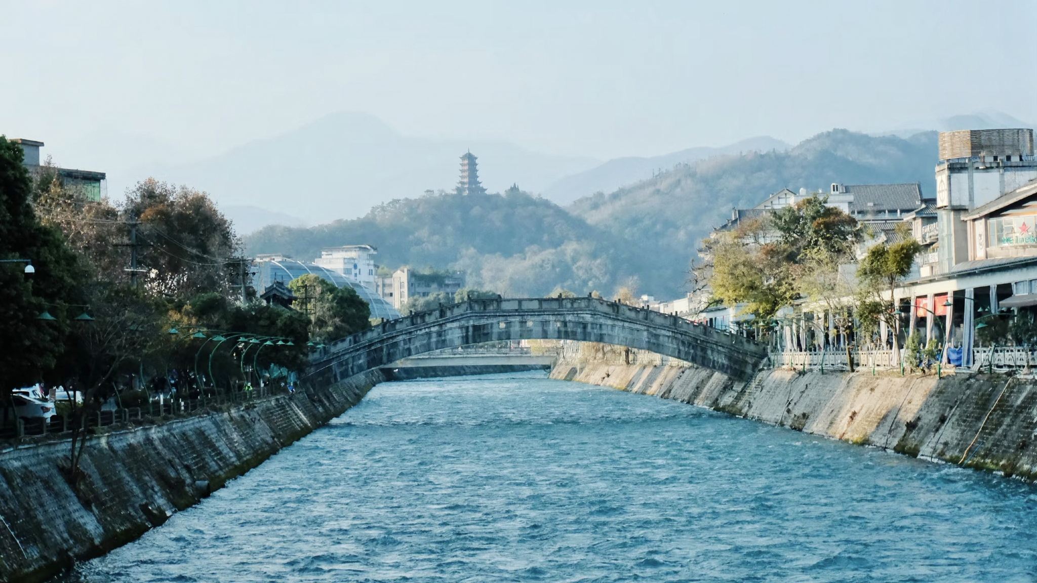 Guía en idiomas extranjeros para Sanxingdui en Chengdu: inglés, francés, alemán y español