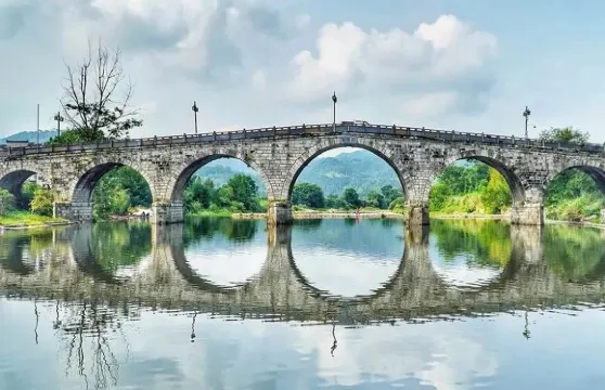 【純玩小團+免費上門接送】景德鎮瑤裡古鎮風景區+瓷宮+寒溪+東埠一日遊