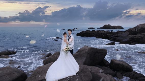 廈門旅拍【婚禮攝影/服飾選擇/底片完整/住宿包郵/婚禮照片影像/情侶個人攝影】