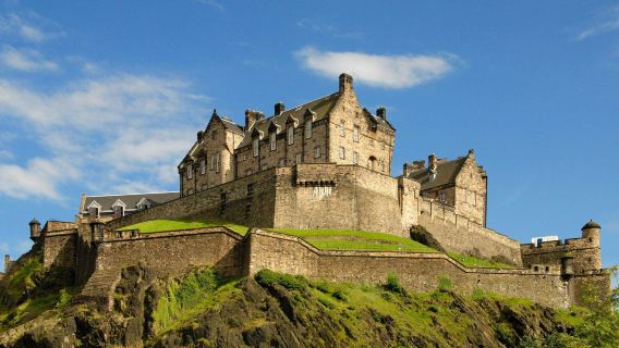 Edinburgh Castle in Großbritannien – Entdecke den Wohnsitz von Schottlands Königin Mary.