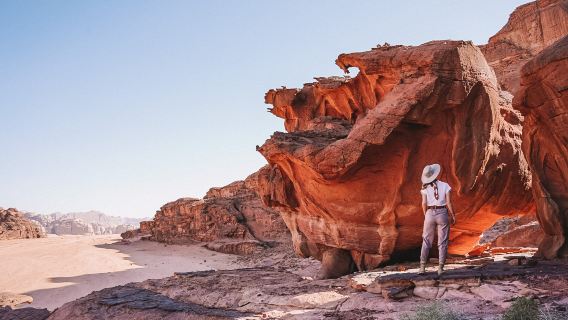 Wadi Rum Village Feuer CampAktivitäten im Camp[5-stündige Jeep-Tour mit Guide, Mahlzeit und Übernachtung]