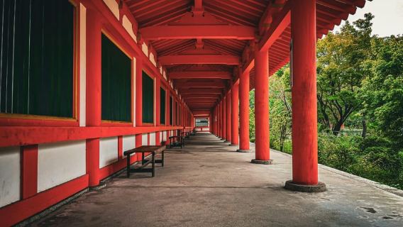 Kyoto Beyond the Crowds: 1001 Statues, Zen Gardens & Fushimi