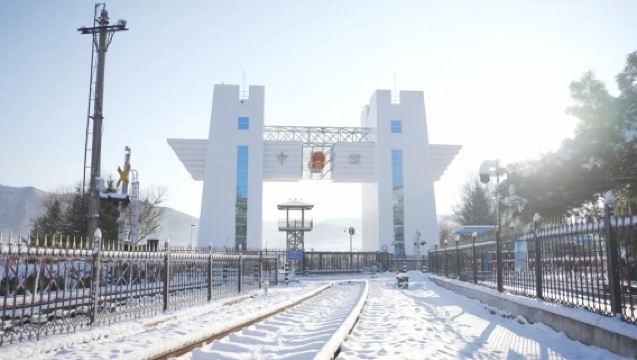 Lawatan sehari kumpulan kecil 2-6 orang dari Erdao Changbai ke Tumen, Taman Budaya Rakyat dan Tembok Viral Universiti Yanbian