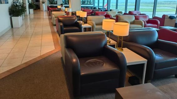 Melbourne Airport lounge pass (transfer lounge + VIP lounge + transit waiting)
