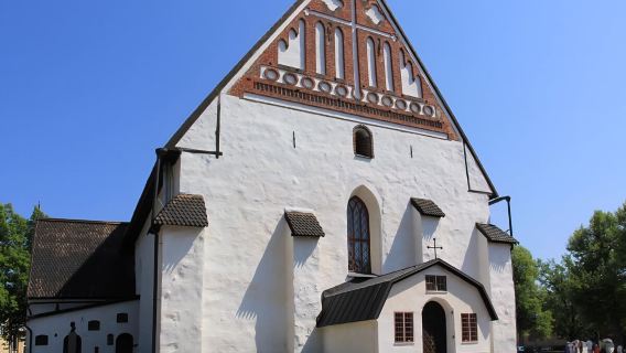 Helsinki round-trip guided 1-day tour to Porvoo Old Town riverside